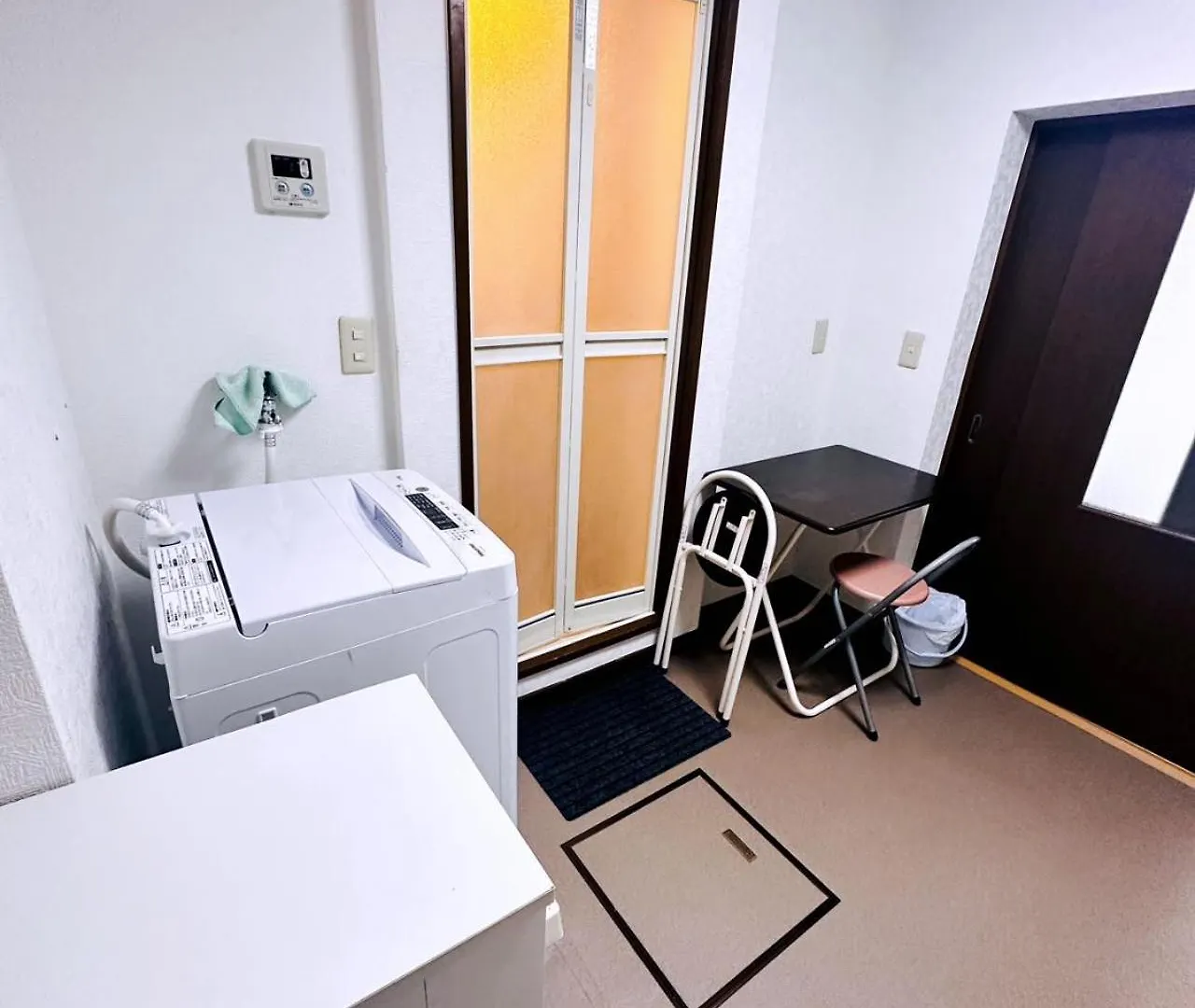 Shinjuku Sunny House Entire Apartment contacts